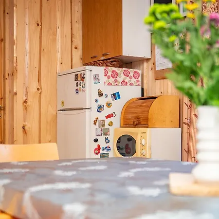 Kuberi Retro Holiday Home I Private Sauna Vendégház Pedja