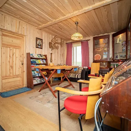 Kuberi Retro Holiday Home I Private Sauna