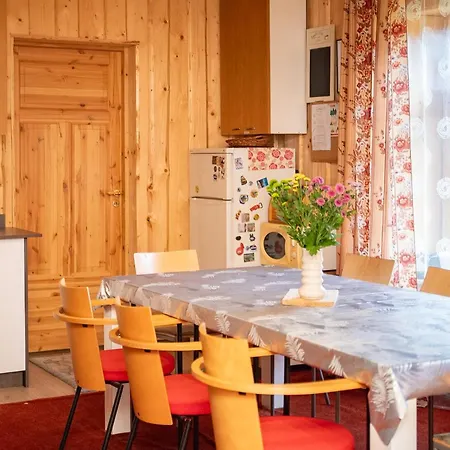 Vendégház Kuberi Retro Holiday Home I Private Sauna *