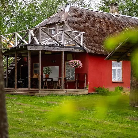 Kuberi Retro Holiday Home I Private Sauna *