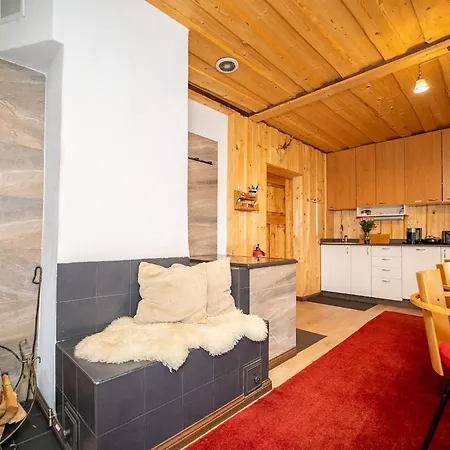 Kuberi Retro Holiday Home I Private Sauna Pedja